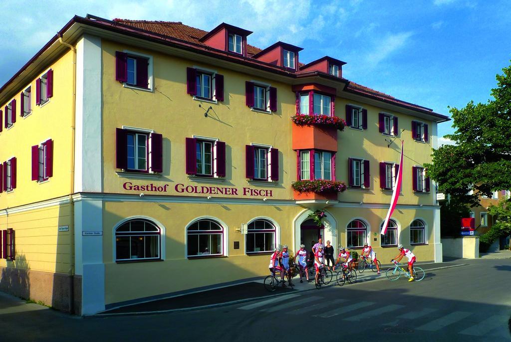Gasthof Goldener Fisch Lienz Bagian luar foto