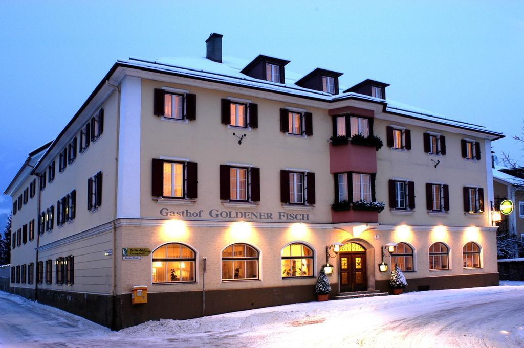 Gasthof Goldener Fisch Lienz Bagian luar foto