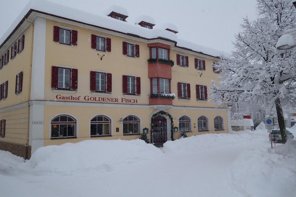 Gasthof Goldener Fisch Lienz Bagian luar foto